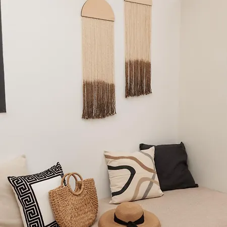 Апартаменты Due Venti Downtown Naxos Junior *