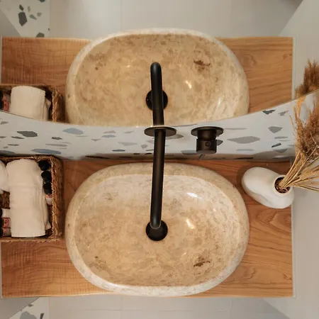 Due Venti Downtown Naxos Junior *